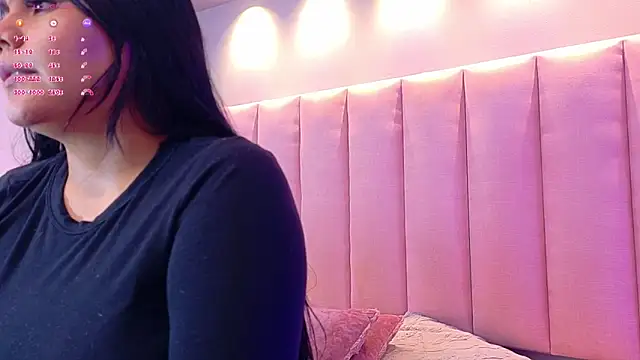 Snapshot of KeilyRoss chatting on 13, 11, 2025 KeilyRoss online show from 13, 11, 2025