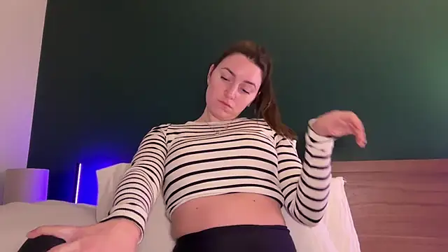 urwetdreamDDD online show from 8, 1, 2025