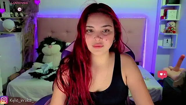 Snapshot of Kylie_brokee chatting on 27, 5, 2026 Kylie brokee online show from 27, 5, 2026