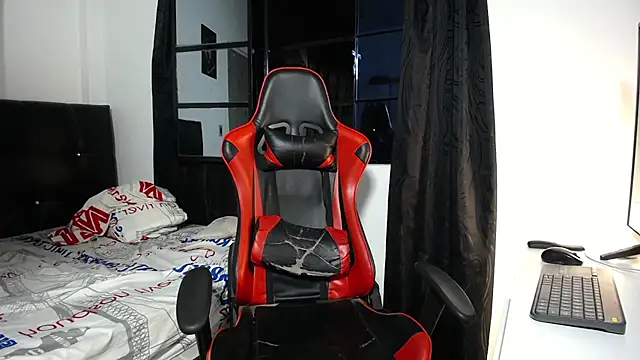 Couplex sexx online show from 8, 7, 2026