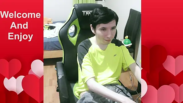 Twink martinboy online show from 8, 5, 2026