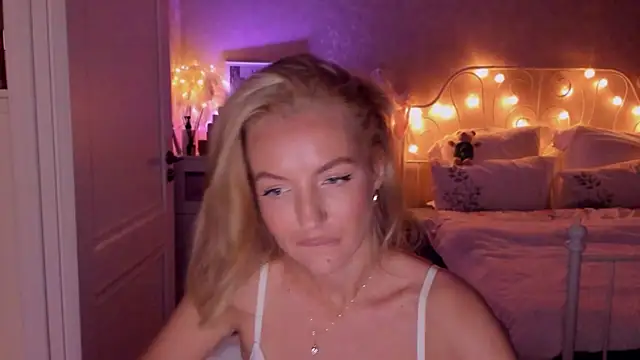 aestetick online show from 16, 10, 2025