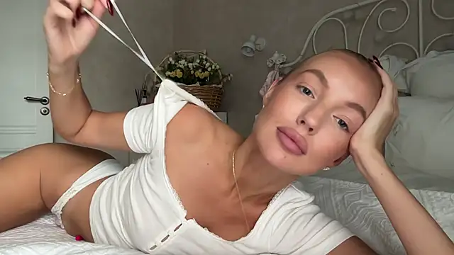 aestetick online show from 7, 10, 2025