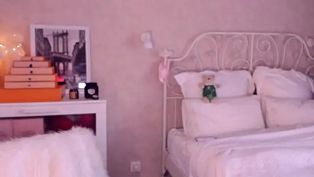 aestetick online show from 8, 1, 2026