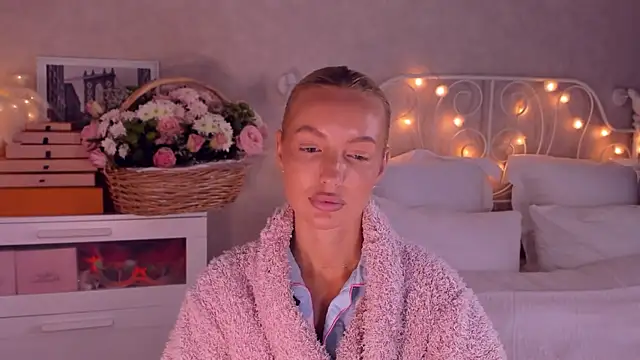 aestetick online show from 16, 12, 2025