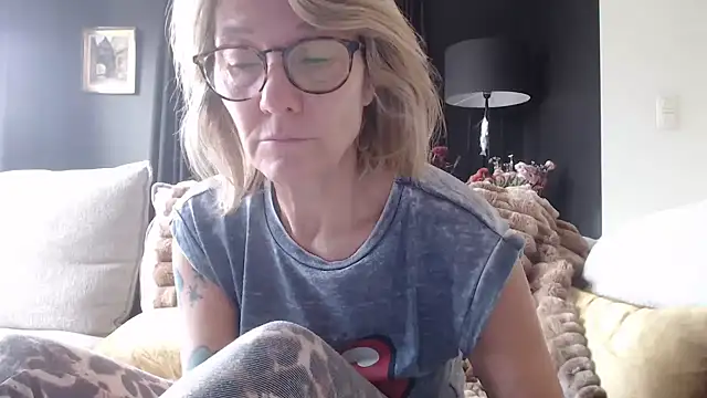 godinflower online show from 24, 10, 2025