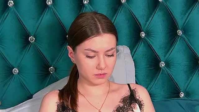 AliceMoreno online show from 10, 2, 2025