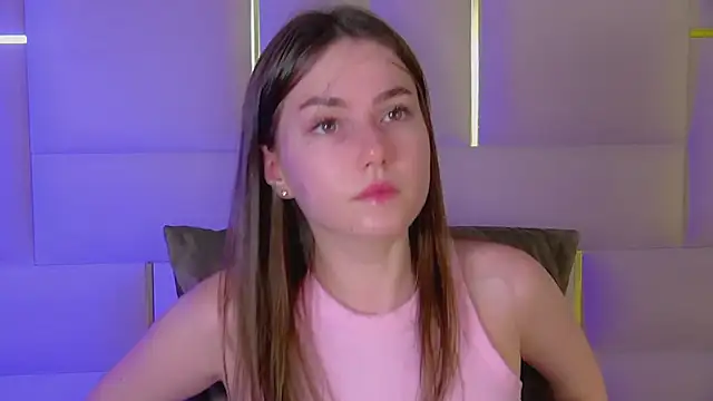 Snapshot of AliceMoreno chatting on 19, 11, 2025 AliceMoreno online show from 19, 11, 2025