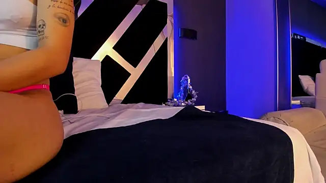 AmmyJones  online show from 6, 1, 2026