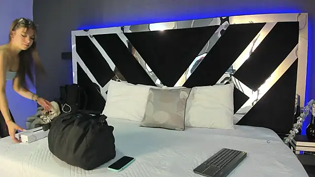 AmmyJones  online show from 14, 1, 2026