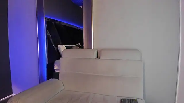 AmmyJones  online show from 14, 3, 2026