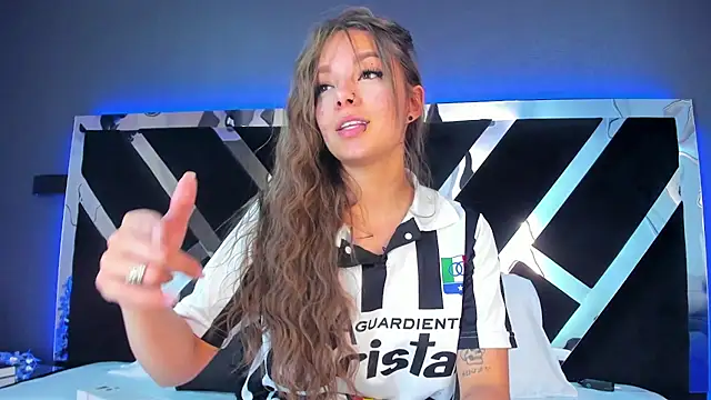 AmmyJones  online show from 20, 4, 2026