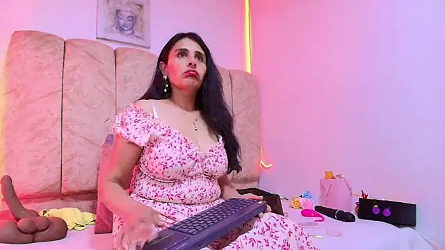  Marcela   online show from 15, 4, 2026