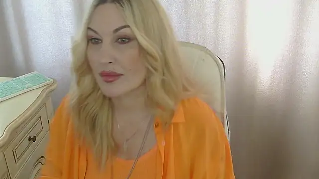 Snapshot of FOX-ME chatting on 26, 4, 2026 FOX-ME online show from 26, 4, 2026
