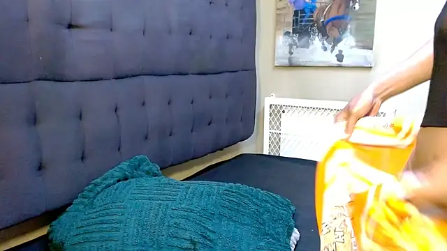 SpicyQueenxxxx online show from 5, 12, 2025