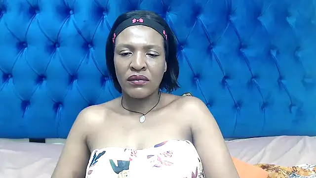 SpicyQueenxxxx online show from 2, 4, 2026