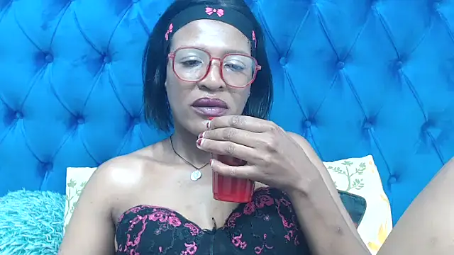 SpicyQueenxxxx online show from 28, 3, 2026