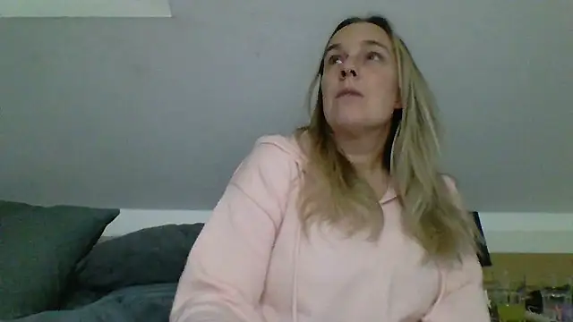 scrummymummy2 online show from 8, 1, 2026