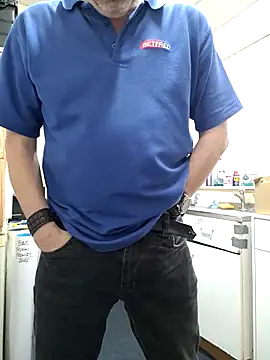 Snapshot of JulianJ50 chatting on 26, 11, 2025 JulianJ50 online show from 26, 11, 2025