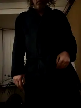 Snapshot of JulianJ50 chatting on 10, 9, 2025 JulianJ50 online show from 10, 9, 2025