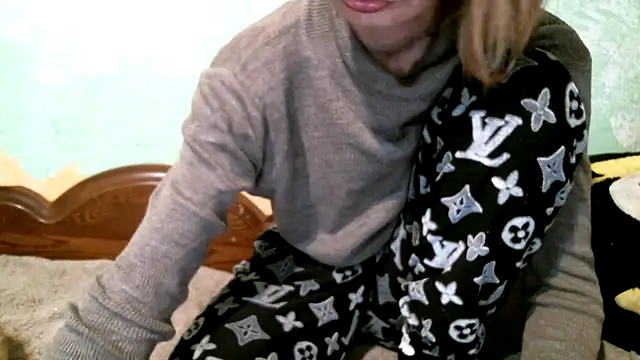 DennisXCaroll online show from 18, 10, 2025