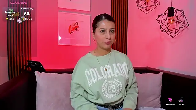 Nahiajhonson  online show from 16, 2, 2026