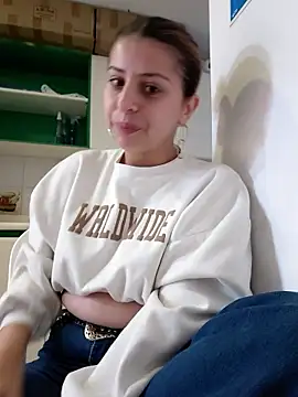 Nahiajhonson  online show from 7, 1, 2026