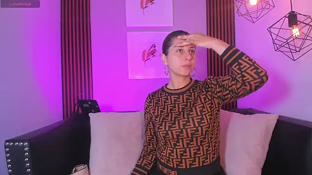 Snapshot of Nahiajhonson_ chatting on 25, 11, 2025 Nahiajhonson online show from 25, 11, 2025