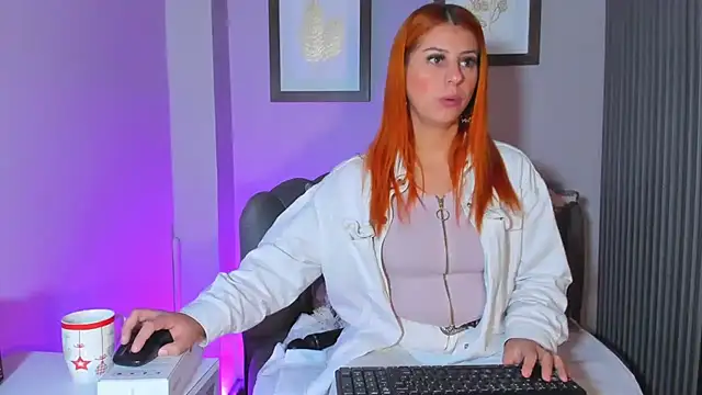 Snapshot of Nahiajhonson_ chatting on 18, 10, 2025 Nahiajhonson online show from 18, 10, 2025