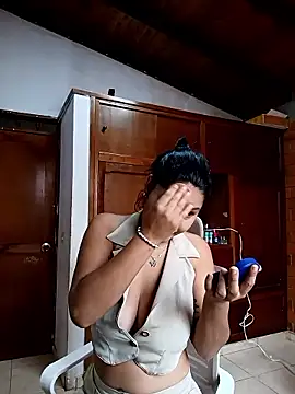 SamaraJay1 online show from 13, 1, 2026