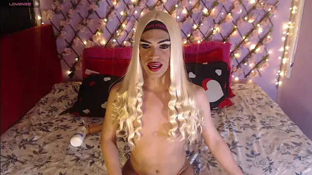 Snapshot of MARGOTFERRER chatting on 29, 11, 2025 MARGOTFERRER online show from 29, 11, 2025