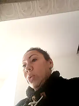 coral smitth online show from 4, 4, 2026