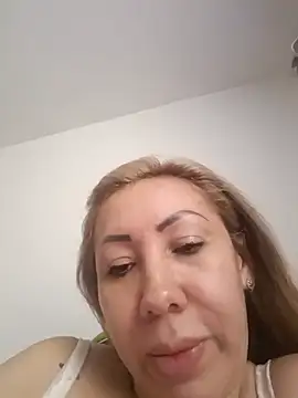 Snapshot of coral_smitth chatting on 13, 5, 2026 coral smitth online show from 13, 5, 2026