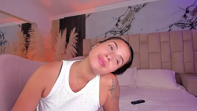 EmmaTorres  online show from 28, 3, 2026