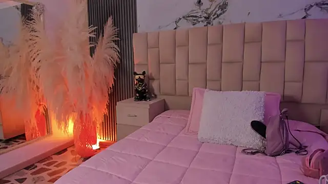 EmmaTorres  online show from 13, 3, 2026