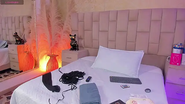 EmmaTorres  online show from 12, 1, 2026