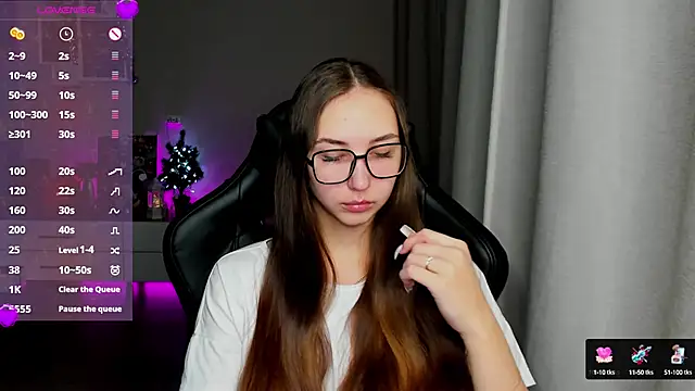 Snapshot of Sm0ly chatting on 17, 1, 2025 Sm0ly online show from 17, 1, 2025