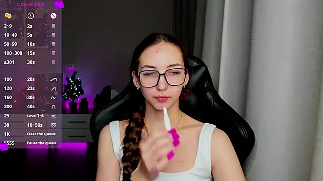 Snapshot of Sm0ly chatting on 24, 12, 2024 Sm0ly online show from 24, 12, 2024
