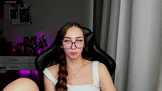 Snapshot of Sm0ly chatting on 25, 12, 2024 Sm0ly online show from 25, 12, 2024