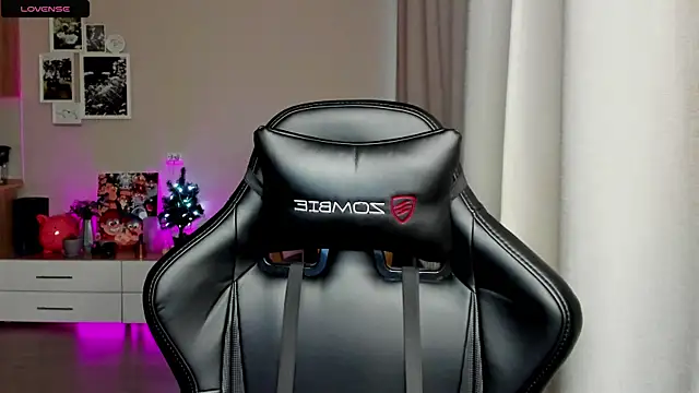 Snapshot of Sm0ly chatting on 27, 1, 2025 Sm0ly online show from 27, 1, 2025