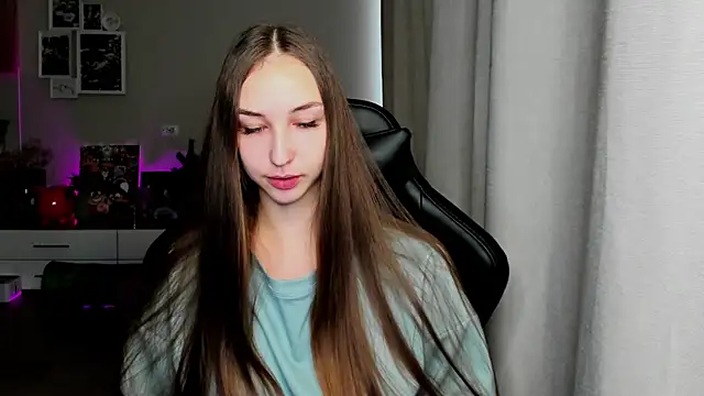 Snapshot of Sm0ly chatting on 13, 9, 2025 Sm0ly online show from 13, 9, 2025