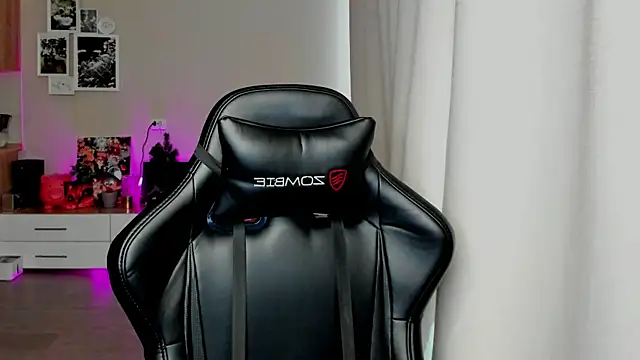 Snapshot of Sm0ly chatting on 23, 4, 2026 Sm0ly online show from 23, 4, 2026