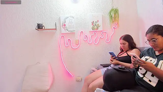 samanthaeliott22 online show from 24, 10, 2025