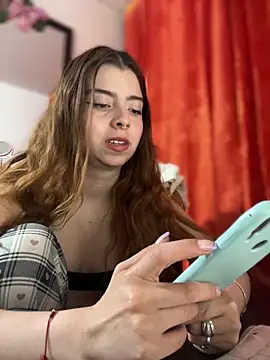 Snapshot of Cloew_Marz chatting on 28, 4, 2026 Cloew Marz online show from 28, 4, 2026