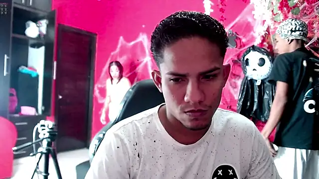 Extreme dirty paradise online show from 12, 10, 2025