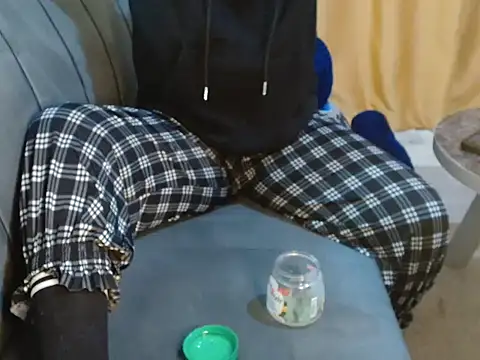 Snapshot of leslysexygirl chatting on 8, 10, 2025 leslysexygirl online show from 8, 10, 2025