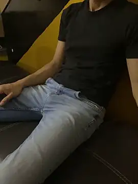 Snapshot of zeck80 chatting on 6, 1, 2025 zeck80 online show from 6, 1, 2025