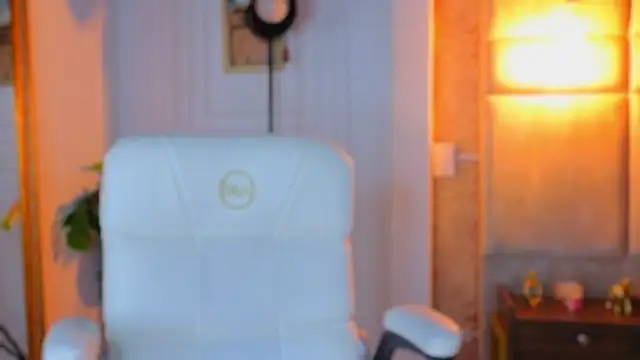 Snapshot of AlessiaLondon chatting on 4, 5, 2026 AlessiaLondon online show from 4, 5, 2026