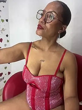 AdelaHaneix online show from 11, 4, 2026