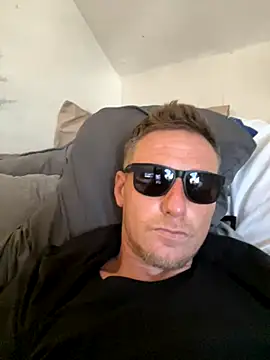 Snapshot of aaronmc311840 chatting on 3, 10, 2025 aaronmc311840 online show from 3, 10, 2025